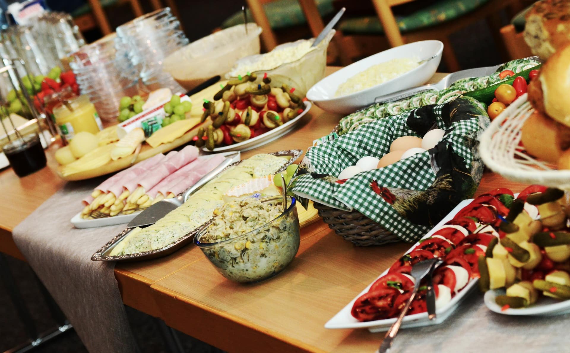 parent meeting with food