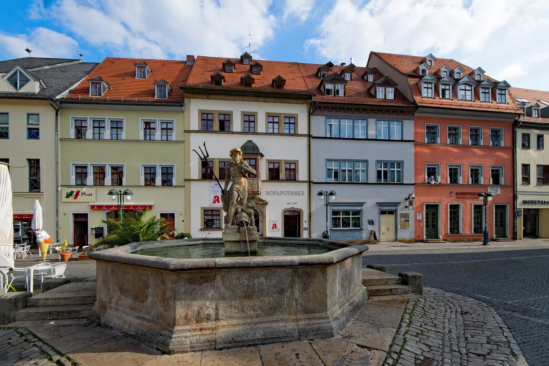 This is a picture of the Marktplatz (Market Square) in the historic city of Weimar, Germany.