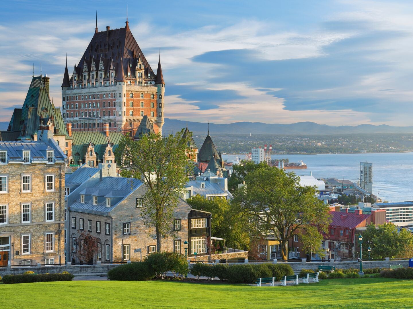Image of Chateau Frontenac in the Spring