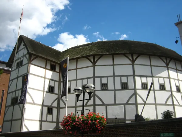 UK & Ireland: Performing Arts Tour