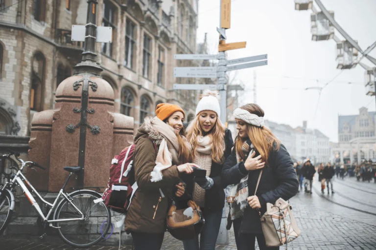 Customised vs Packaged Student Tours