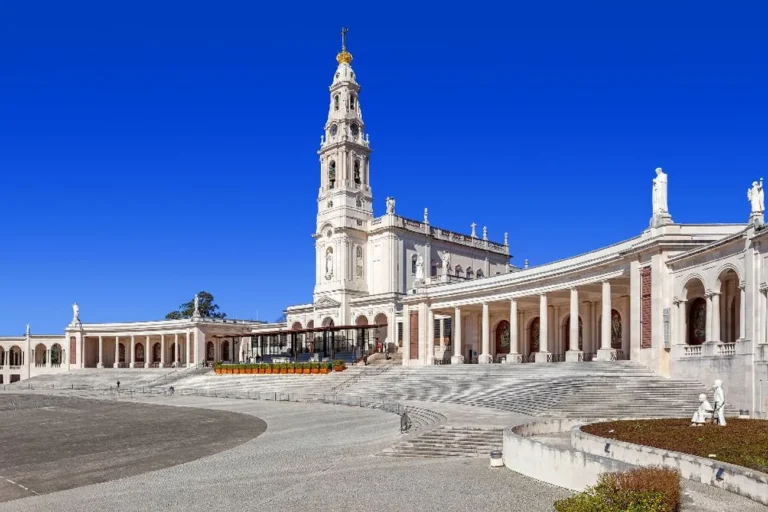 Spain pilgrimage sites student trip